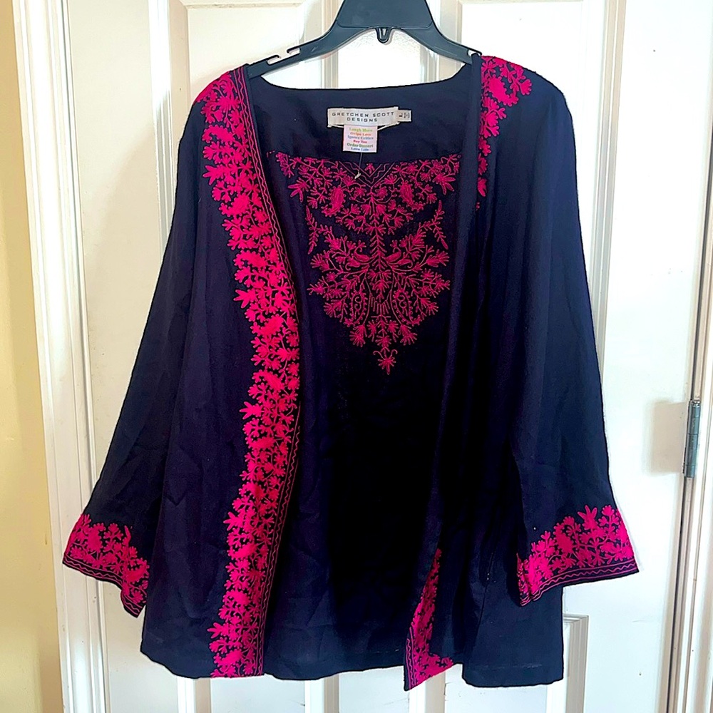 Gretchen Scott light jacket. Never been worn, black and pink. Size Large